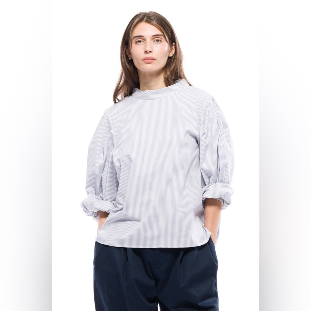 Designer Toit Volant Chic balloon sleeve blouse. One size. Oversized. NWT - Picture 2 of 4